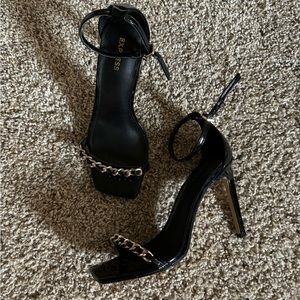 Black heels are essential🖤